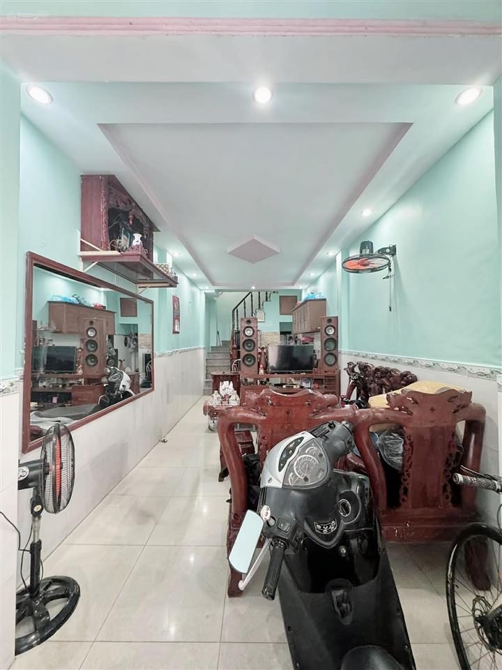 Giảm sâu chủ gấp bán nhà đường hương lộ 2.