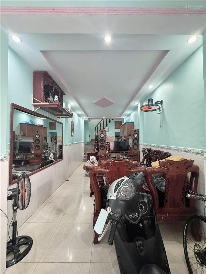 Giảm sâu chủ gấp bán nhà đường hương lộ 2.