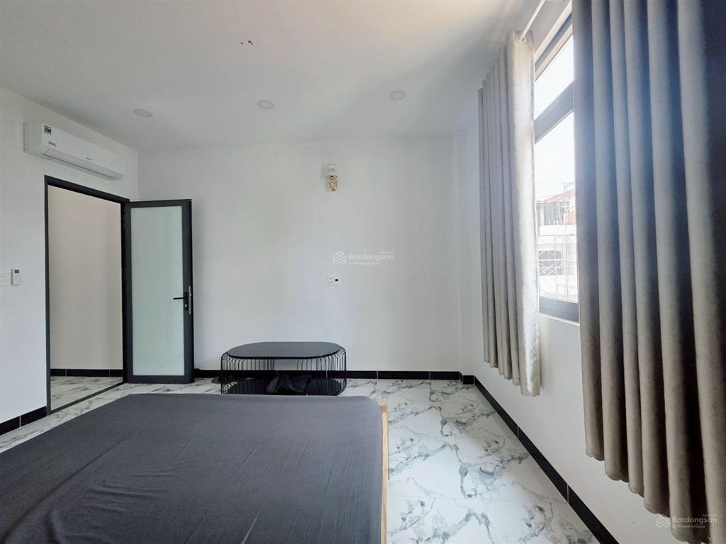 Mặt tiền kinh doanh có lề 5m  nhà mới 4 tầng