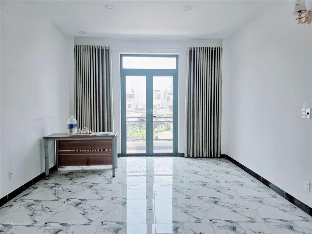 Mặt tiền kinh doanh có lề 5m  nhà mới 4 tầng