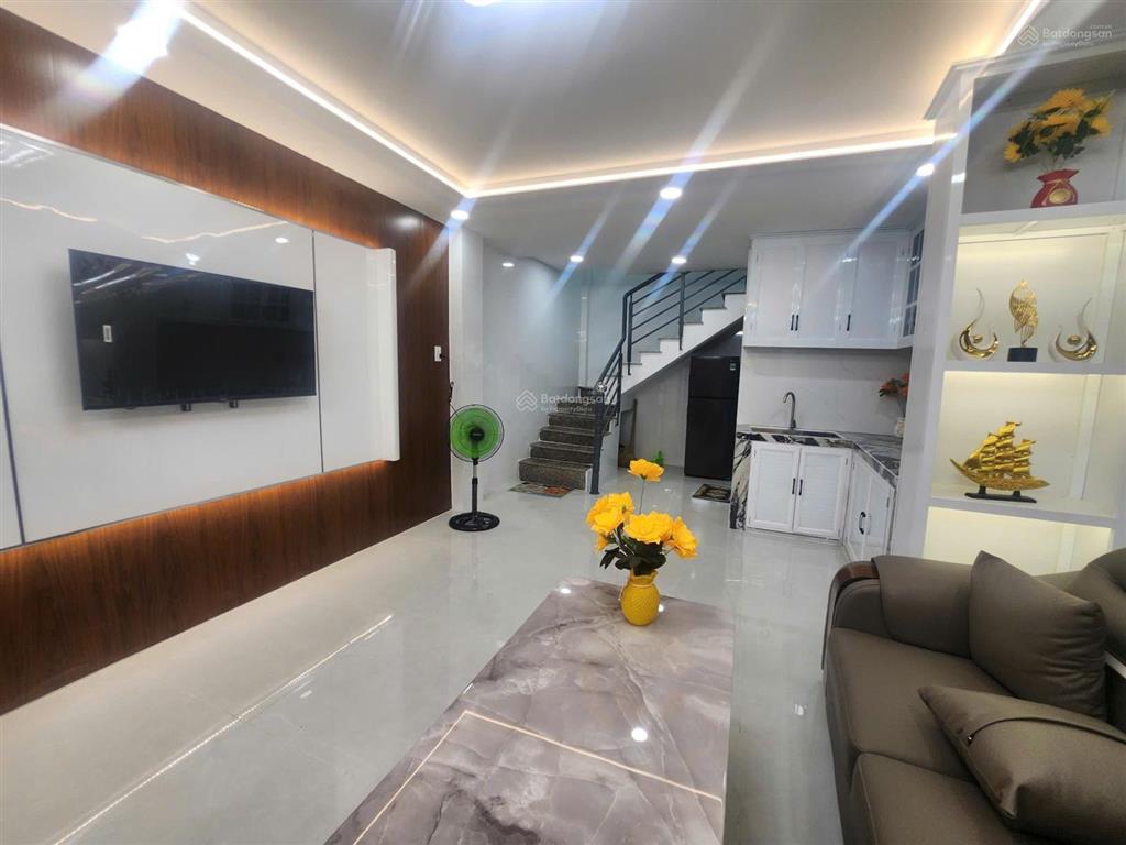 Nhà mới hẻm ba gác 1/ lạc long quân