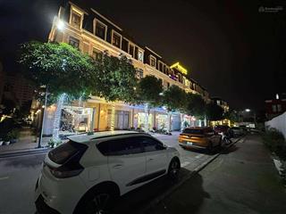 Bán căn shophouse hoàng huy mall