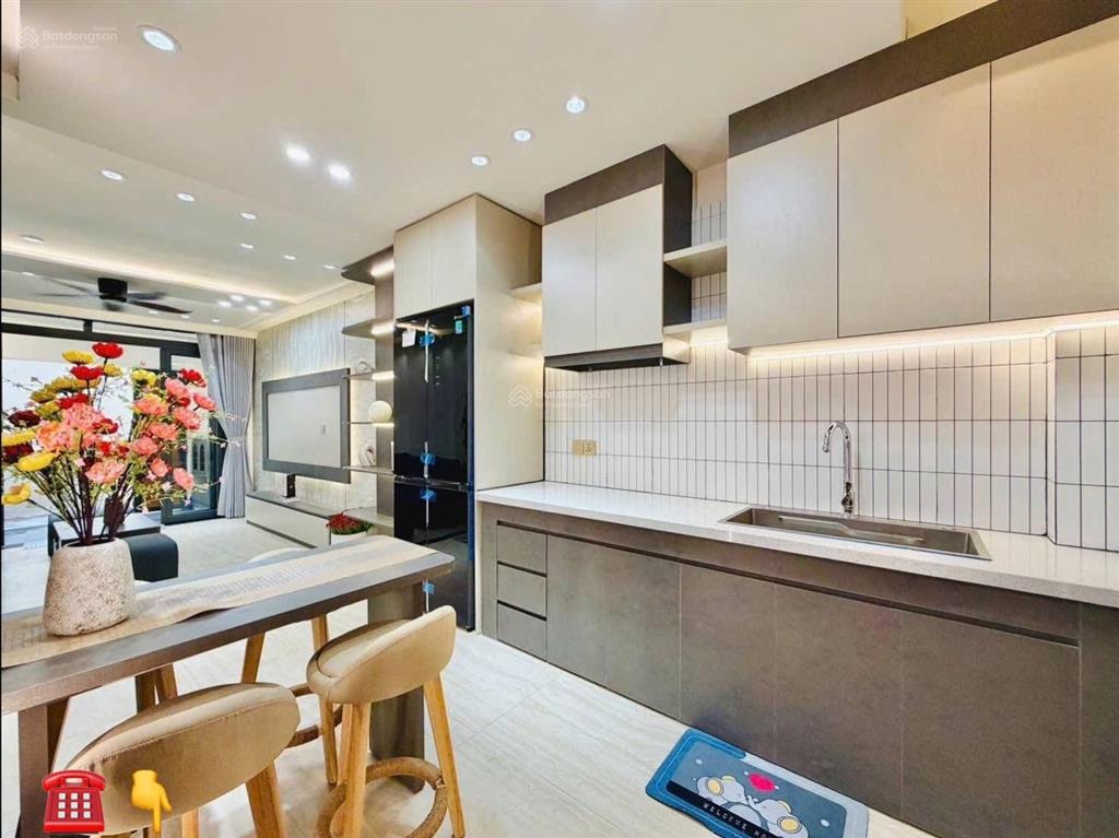 Bán nhà tại võ văn tần  quận 3. giá 4tỷ470/77m2. đang cho thuê 26triệu. gần trường thcs kiến thiết