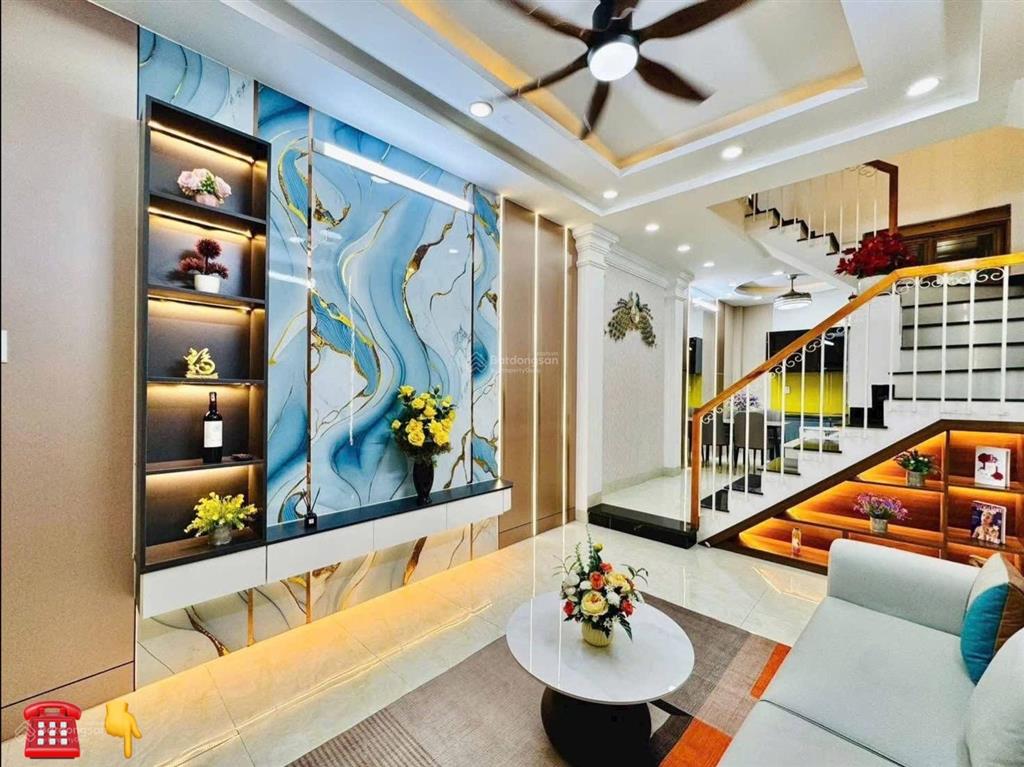 Bán nhà đường trần quang khải  quận 1. giá 4tỷ9/83,2m2. đang cho thuê 32triệu. gần beta cinemas