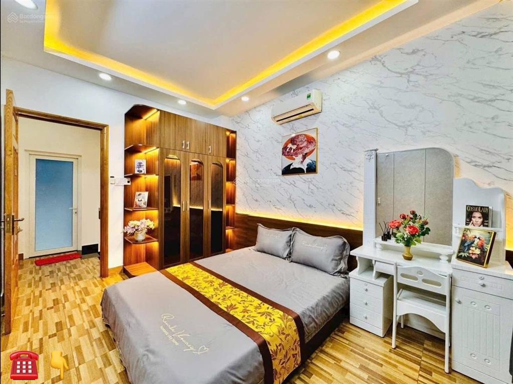 Bán nhà đường trần quang khải  quận 1. giá 4tỷ9/83,2m2. đang cho thuê 32triệu. gần beta cinemas