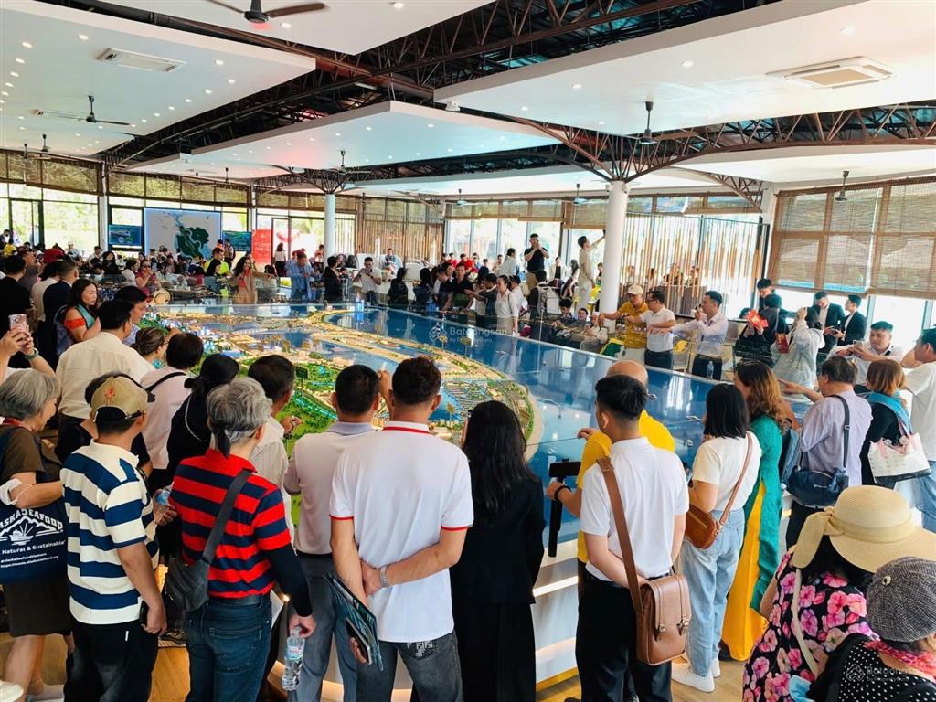 Căn liền kề 70mdãy ánh sáng 33 | sản phẩm siêu hiếm tại vịnh ngọcvinhomes cần giờ