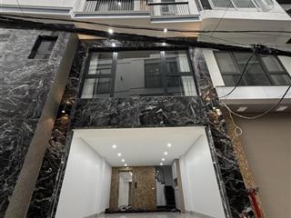 Nhà ngọc thụy 50m 7 tầng full nội thất ngõ ô tô 7 chỗ . gara thang máy . 14ty9