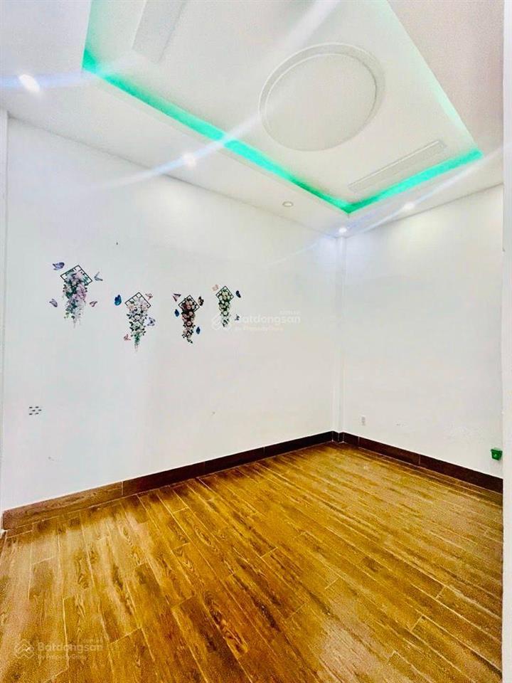 Hàng hiếm cạnh tên lửa 48 m 2 tầng 2 pn 2 wc hẻm to như mặt tiền 12 m thích hợp vừa