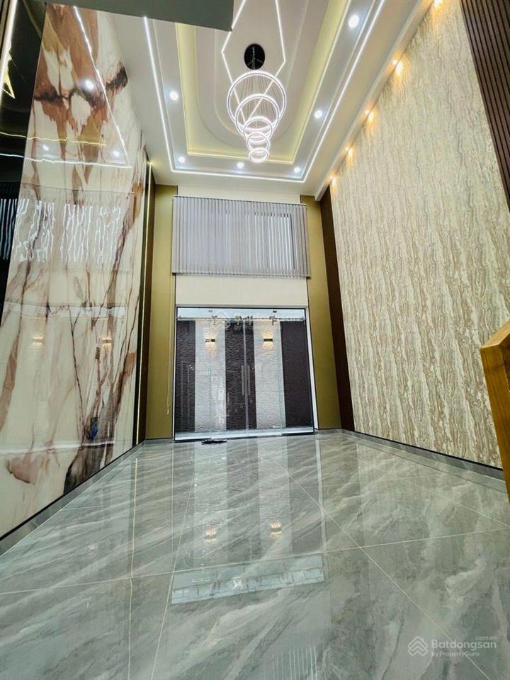 Cạnh khu tên lửa 55 m 5 tầng 4 pn wc nhà đầy đủ công năng nhà mới đẹp chủ tặng full