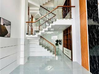 Mặt tiền ao đôi, 1trệt 5lầu, 6 phòng ngủ, đường 14m, vị trí kinh doanh  mặt tiền gần lê văn quớ