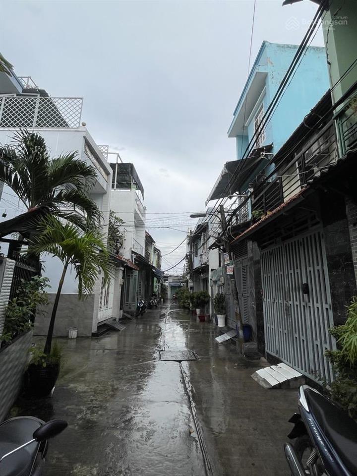 Nhà ngay chợ lê văn quới  53m2  hxh  hoàn công đủ  chỉ 3 x tỷ 53m2, 2 tầng 4 x 14m