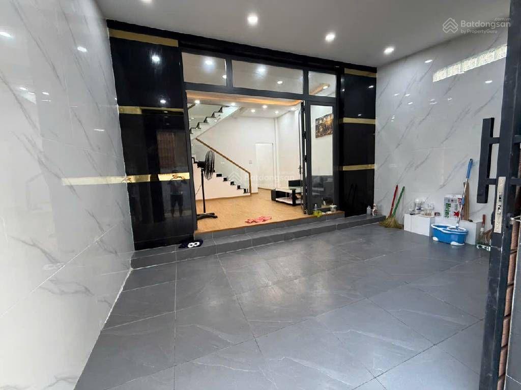 Sát mặt tiền  sẵn dòng tiền 35tr/ tháng chỉ nhỉnh 5 tỷ ngay tên lửa nhà hiện đang xây mới