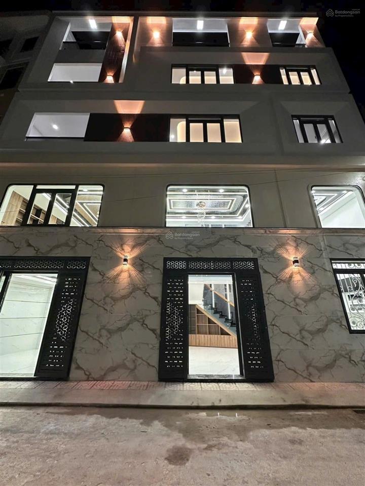 Siêu vip cạnh q6, 80m2, 5 tầng, 7 pn 7 wc có phòng xông hơi thang máy 450k chủ tặng
