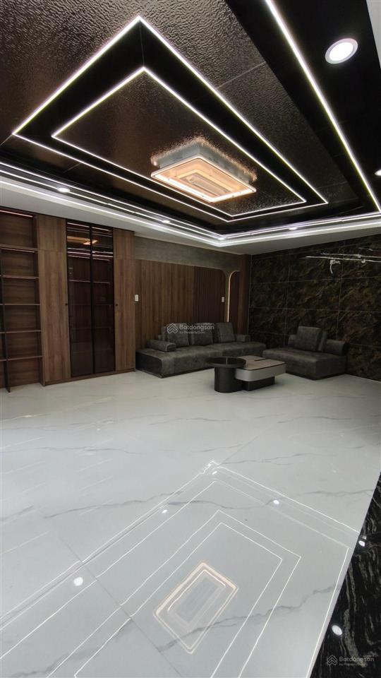 Siêu vip cạnh q6, 80m2, 5 tầng, 7 pn 7 wc có phòng xông hơi thang máy 450k chủ tặng