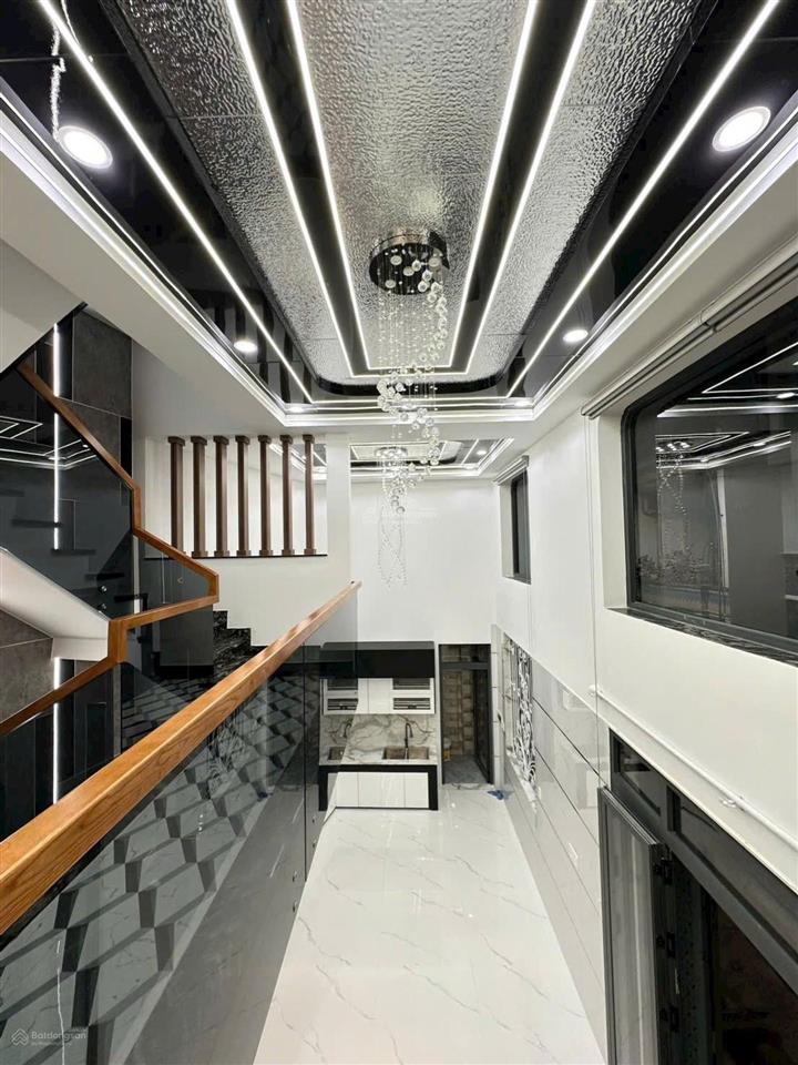 Siêu vip cạnh q6 80m2 5 tầng 7 pn 7 wc có phòng xông hơi thang máy 450k chủ tặng