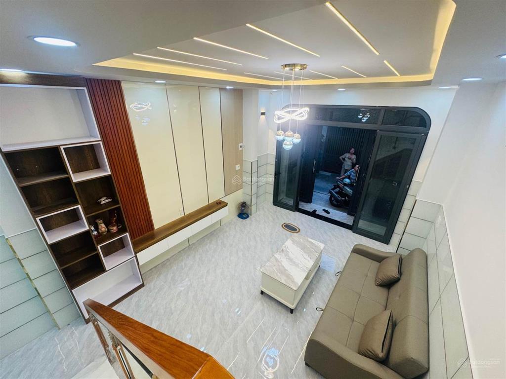 Bình tân cạnh khu tên lửa 44 m² tầng 4 x 11 m giá 4.** tỏi tl hẻm xe hơi nhà mới đẹp d