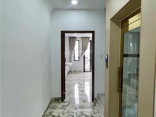 Sát tên lửa 75m2, 5 tầng 1 trệt 1 lửng 2 lầu sân thượng 5 pn 5 wc đường 10m