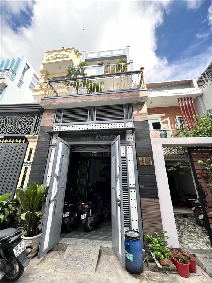 Nhà đẹp ngay 2 mặt tiền tỉnh lộ 10  sát chợ bà hom thuộc đường số 1 nhỉnh 6 tỷ  dt 4 x 17m = 68m2