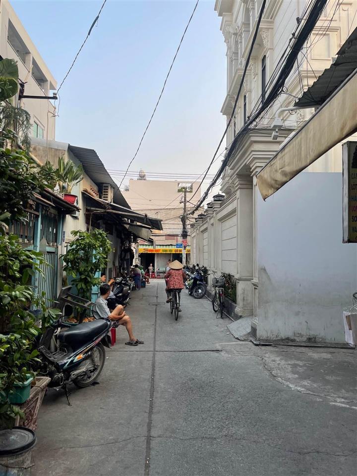 Chủ gấp bán nhà cấp 4 bán đất tặng nhà chủ giảm sao chỉ hơn 5 tỷ tl bình tân, hồ học