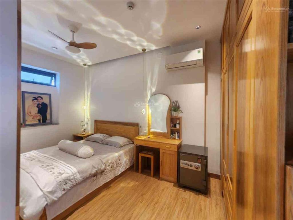 Biệt thự q12 8 x 17 m 137 m giá 10 x tỏi tl chủ gấp bán nhà đẹp, hoàng xóm dân trí cao + nh