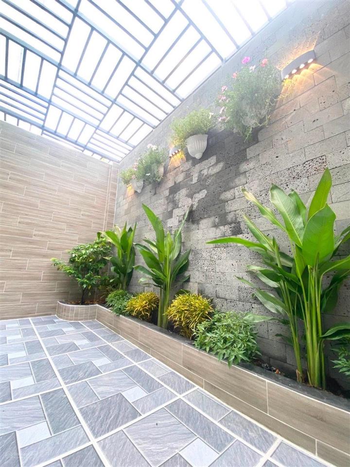 Nhà 5 tầng 5pn 6wc có thang. máy 450 k có phòng sông hơi tặng nội thất hẻm 6m