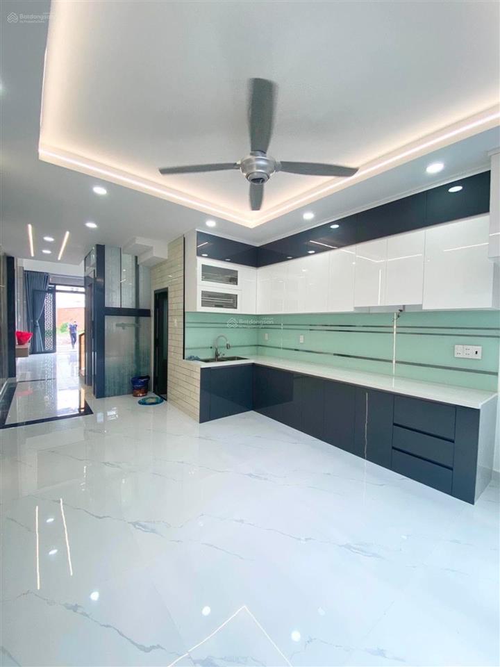 Nhà 5 tầng 5pn 6wc có thang. máy 450 k có phòng sông hơi tặng nội thất hẻm 6m