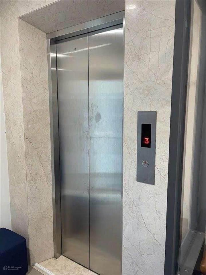 Mặt tiền kinh doanh ngay khu sân baydòng tiền 1,2tỷ/năm, nội thất và chi phí xây dựng đã gần 20tỷ