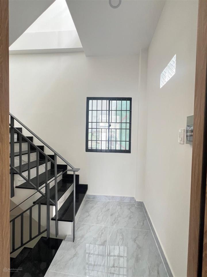 Nhà đẹp 5 tầng 4 x 8 m giá nhỉnh 6 tỏi tl khu phân lô, nhà 5 tầng mới đẹp ở hẻm chạy m