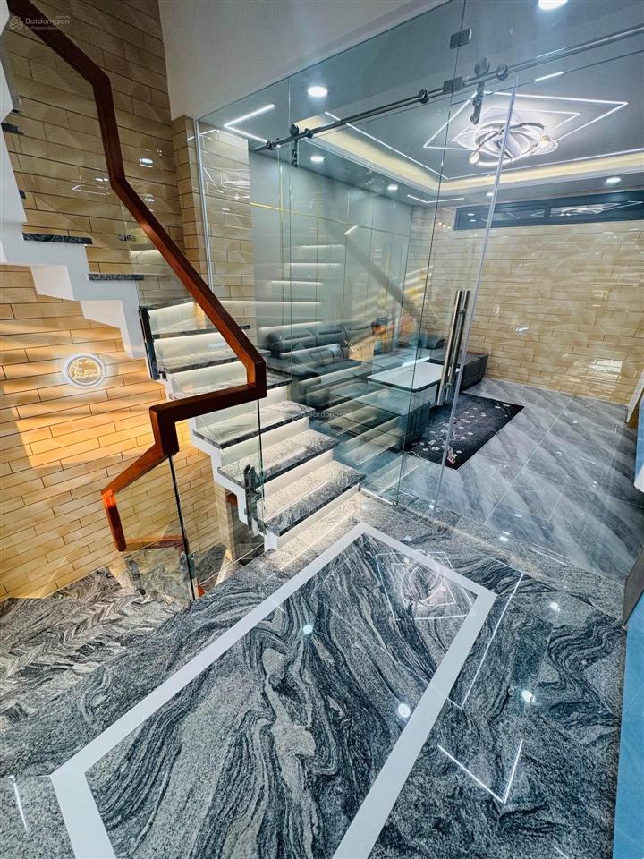 Nhà mới 5 tầng sát tên lửa 65 m 5 tầng 4.2 x 15 m giá 7 tỏi xíu tl nhà mới xây mua