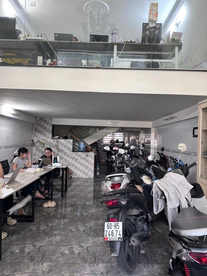 Nhà 3 tầng khu tên lửa 60 m 3 tầng 4 x 15 m hẻm 8 m thích hợp vừa ở vừa kinh doanh khu vực dân trí