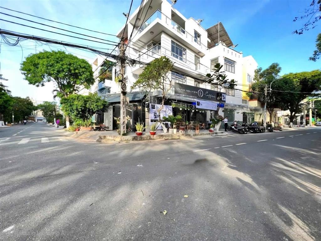 Biệt phú lô góc gần aeon mall tên lửa  vị trí tốt dòng tiền khủng  trả là bán. 140 m 6.5
