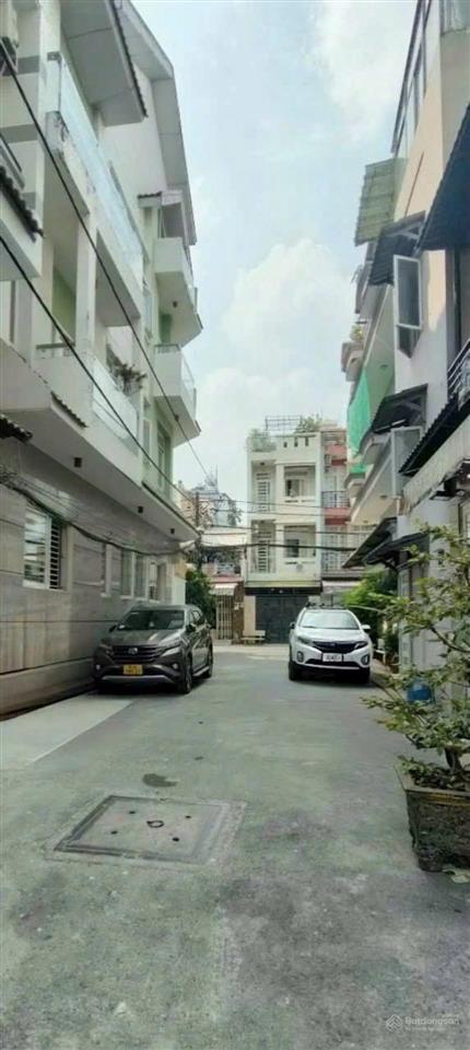 Sát tên lửa 5 tầng 4.4 x 14 m giá 6 xx tl vị trí đẹp  ngang lớn nở hậu hơn 4m  xe hơi tới nhà