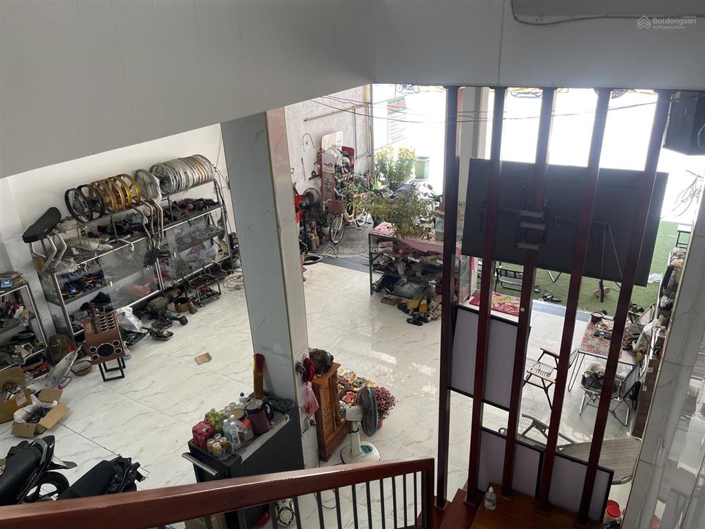 Cho thuê nhà mới xây 2 tầng. mặt tiền đường. trung tâm hành chính