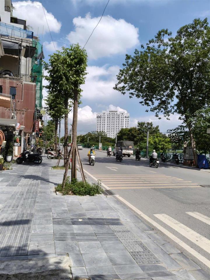 Bán nhà mặt phố xuân diệu 220m2 , mặt tiền 10m, 4 tầng cho thuê 110tr/tháng vị trí đẹp kim cương.