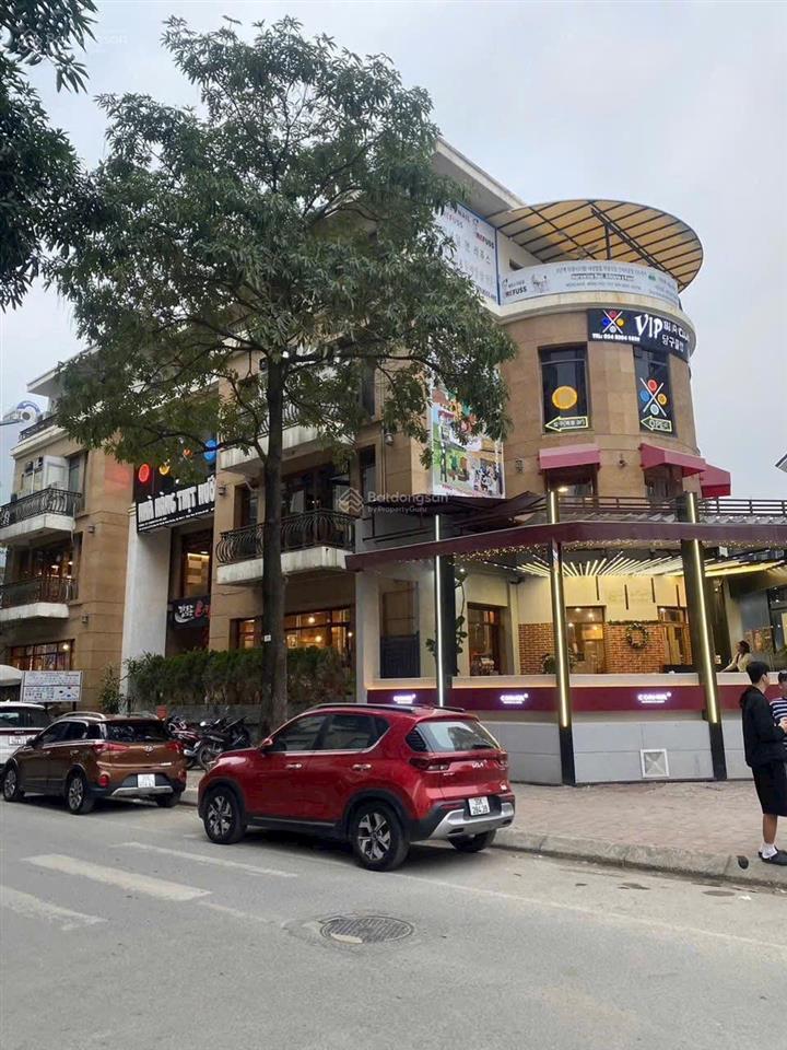 Bán nhà mặt phố xuân diệu 220m2 , mặt tiền 10m, 4 tầng cho thuê 110tr/tháng vị trí đẹp kim cương.