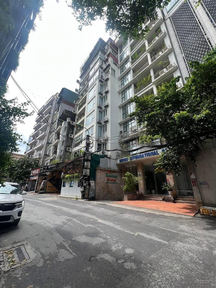 Bán nhà mặt phố tô ngọc vân 200m2 , mặt tiền 13m, 9 tầng đang cho thuê 150tr/tháng