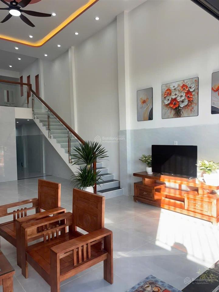Bán nhà gác lửng đẹp dt 100m² 3 phòng ngủ đường nguyễn bá loan