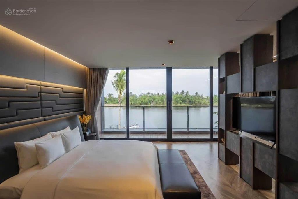 Bán biệt thự 3 mặt tiền đẹp nhất tại one river 50 tỷ,300m2 tiện ích đầy đủ,view trực diện mặt sông