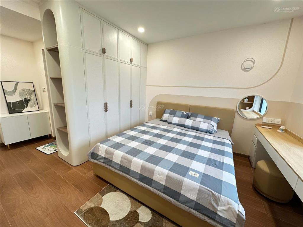 Cho thuê dài hạn căn 3 phòng ngủ vt centre point nội thất cao cấp cực đẹp