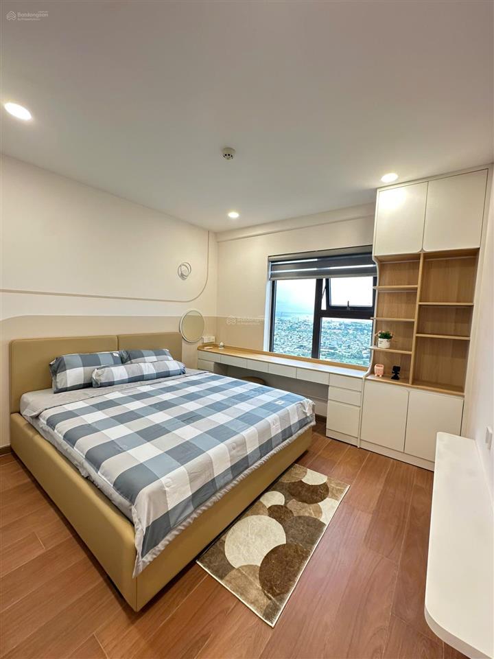 Cho thuê dài hạn căn 3 phòng ngủ vt centre point nội thất cao cấp cực đẹp