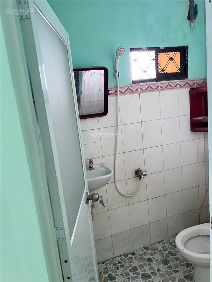 Nhà mặt tiền trong chợ tân hươngđường đỗ thị tâm, dt 4x15m, có lửng, đang cho thuê, giá 6.5 tỷ