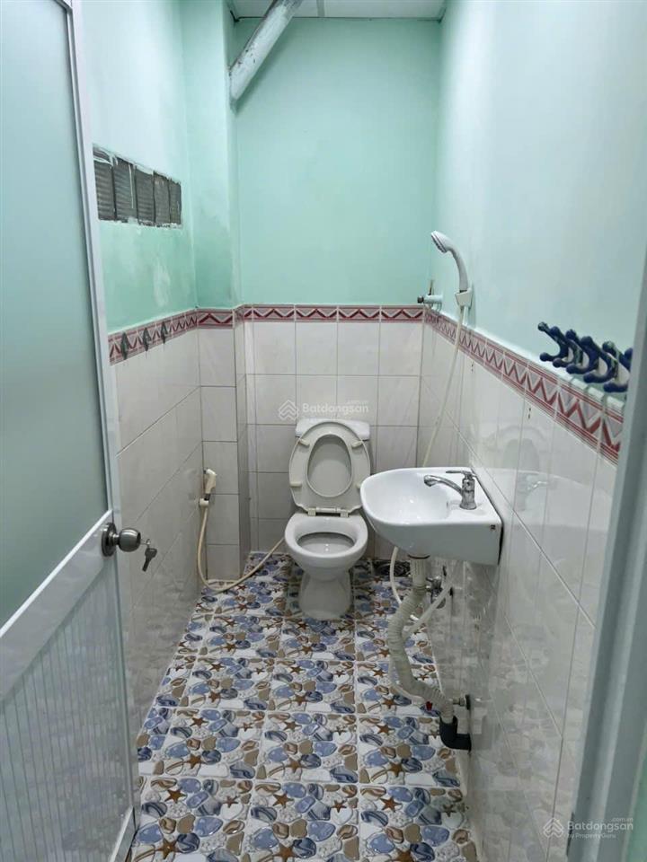 Nhà mặt tiền trong chợ tân hươngđường đỗ thị tâm, dt 4x15m, có lửng, đang cho thuê, giá 6.5 tỷ