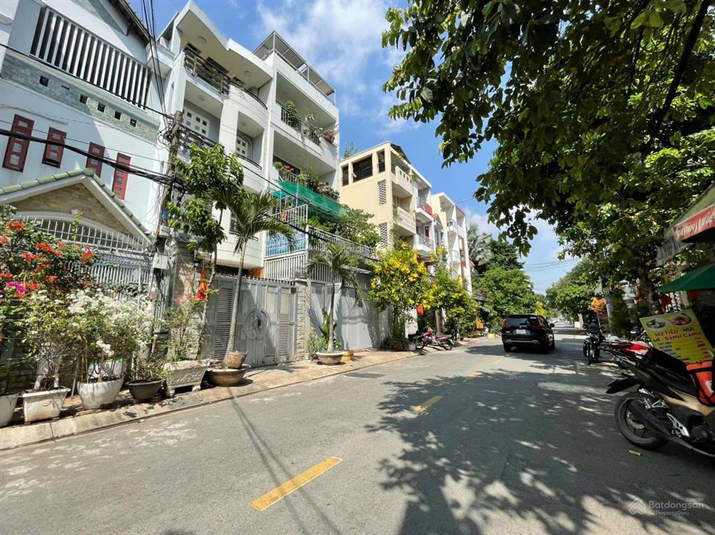 Mặt tiền nội bộ khu họ lêp.phú thạnhtân phú, 3 lầu đúc, dt 4x20m, không lỗi, giá 11 tỷ tl