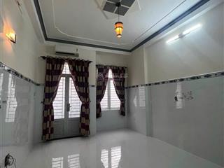 Nhà đúc chắc chắn hẻm 80/ gò dầu, p. tân sơn nhì, đúc 2 lầu, 4pn, dt 4x12m, giá 7.6 tỷ tl