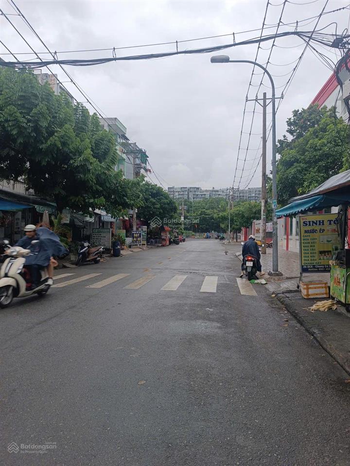 Mặt tiền nội bộ đường dc6p.tây thạnhquận tân phú, cấp 4, đối diện trường, dt 4x15.5m, giá 8 tỷ