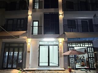 Nhà mặt phố ở đường bờ kênh, hóc môn, giá 2,55 tỷ, diện tích 80m2