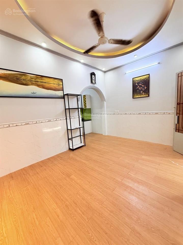 Bán nhà hxh gần trường chinh, tân bình 40m2, 2pn, chỉ 3 tỷ hơn