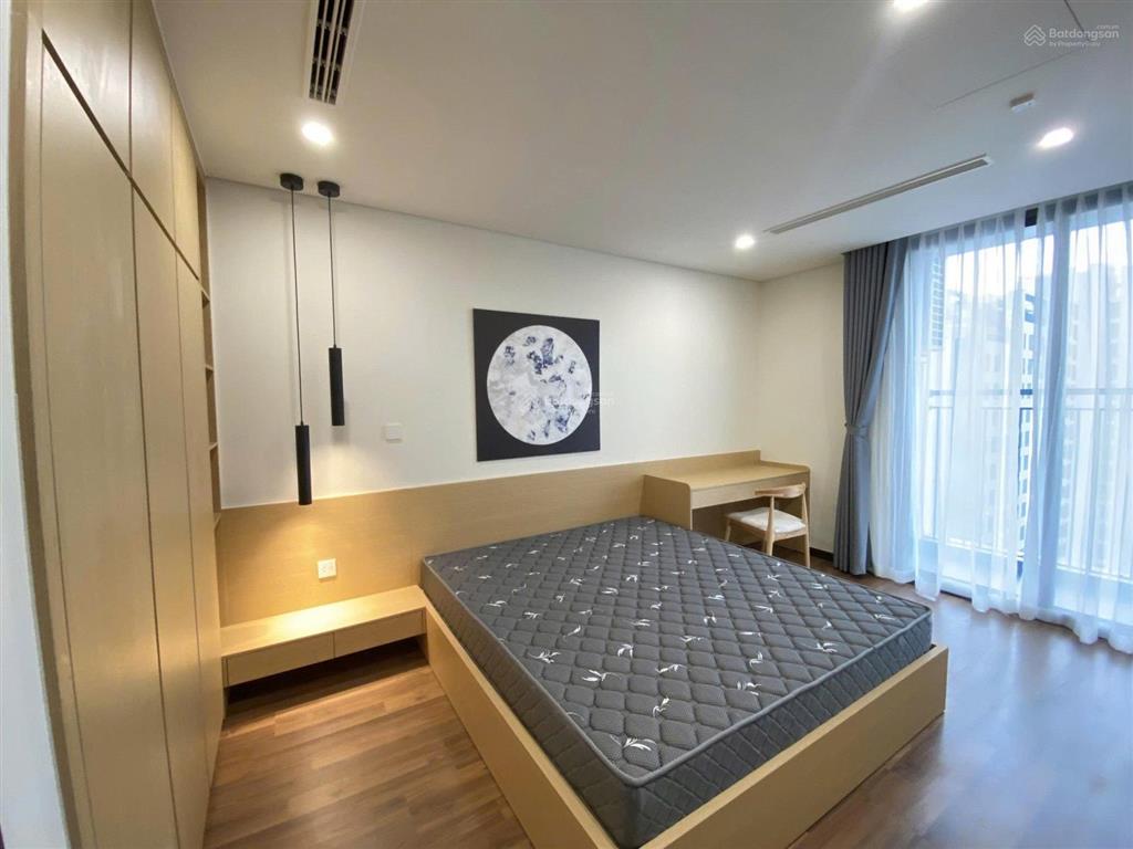 Em tiến cư dân đang cần cho thuê căn hộ 2pn 83m2 chung cư mipec rubik 360 giá tốt nhất thị trường