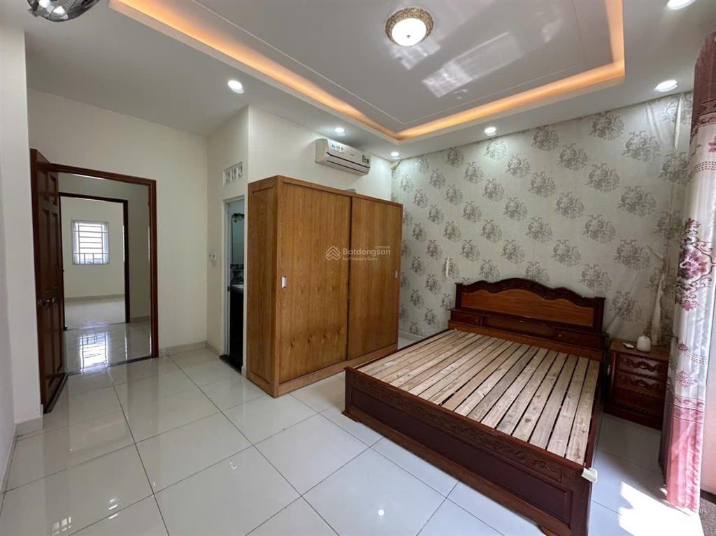 Nhà mới phạm văn đồng ngay chợ hiệp bình 200m2 sàn 4 tầng full nội thất, 8.8 tỷ chủ thiện chí