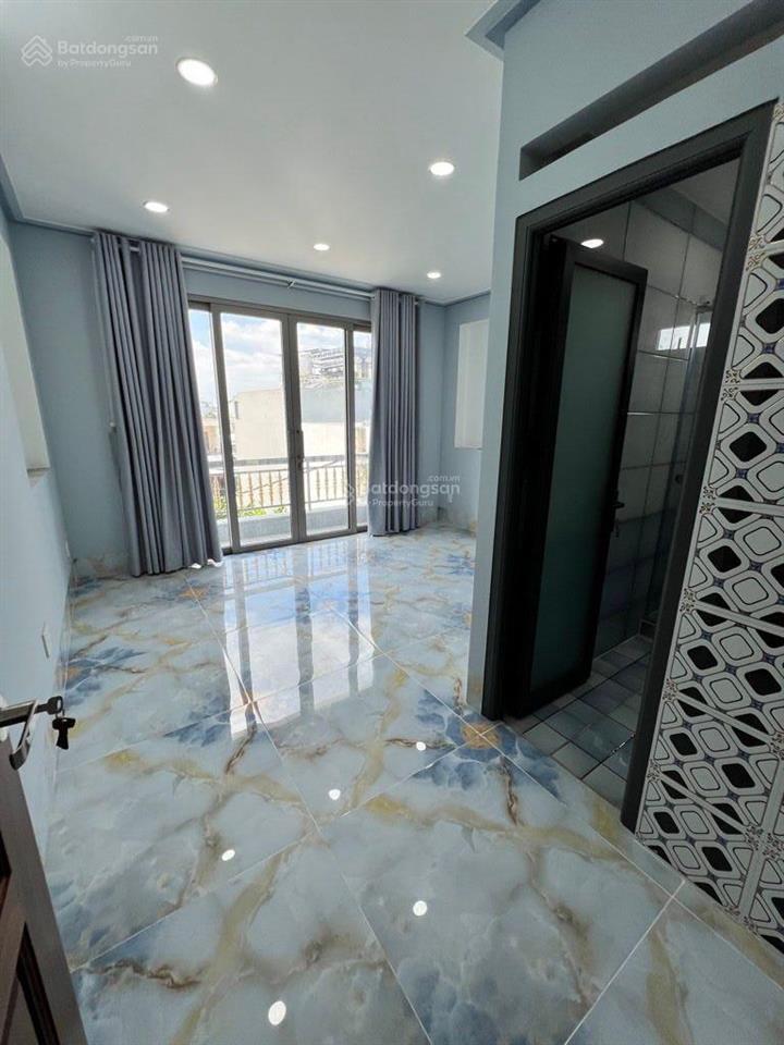 71m2, ngay gigamall hiệp bình, 4 tầng hoàn công sổ đẹp đường 6m, khu dân cư đông đúc, an ninh 8.9t